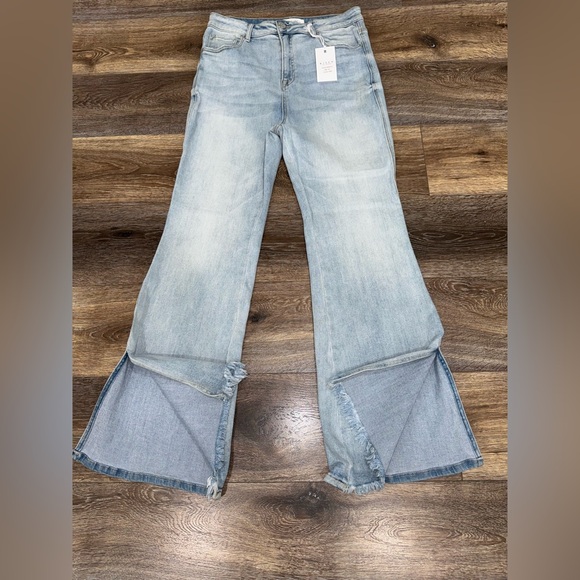 NWT💙RISEN MORNING SUN HIGH RISE SPLIT HEM LIGHT WASH FLARE JEANS Size 1X - Picture 10 of 15